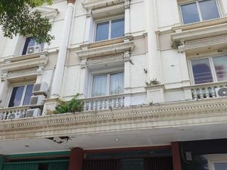 Dijual/Disewakan   Rukan hadap jalan raya di Royal Palace,Soepomo