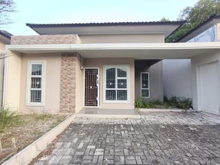 RUMAH CLUSTER MURAH SIAP HUNI LOKASI JL HANGTUAH UJUNG