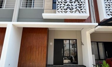 Dijual Rumah Siap Huni Full Furnish di Serpong Dekat St, Rawa Buntu