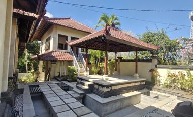 Dijual Villa Dekat Pantai Melasti, Ungasan