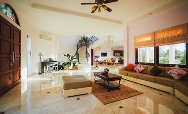 Dijual Villa dengan View Laut & Sunset Terindah di Jimbaran