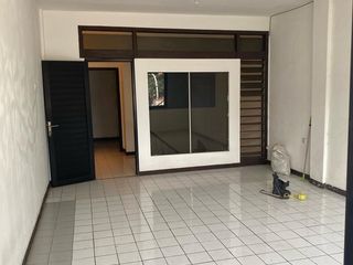 Ruko 2,5 Lantai di Ciateul Bandung