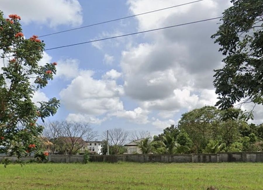 Grasslands Drive, Santo Domingo, Santa Rosa, Laguna image 3