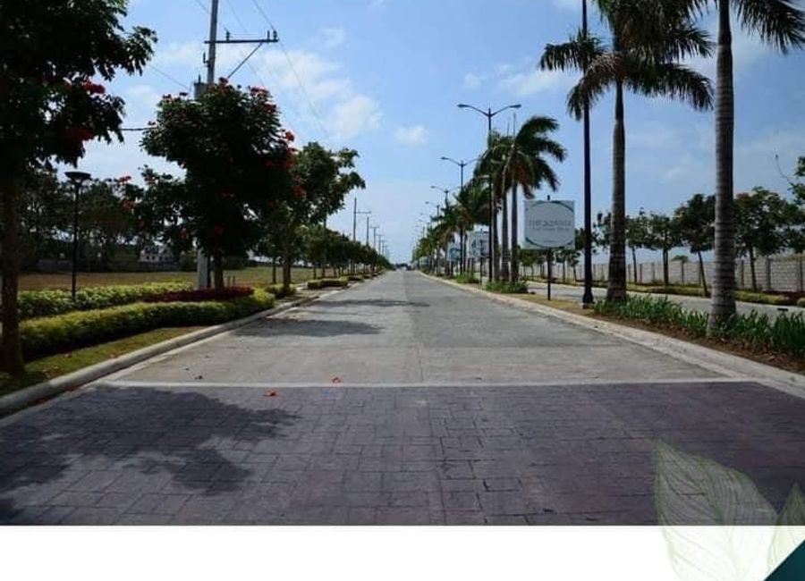 Grasslands Drive, Santo Domingo, Santa Rosa, Laguna image 2