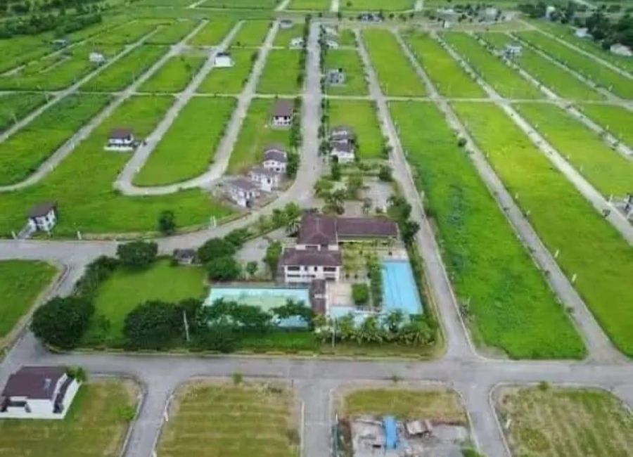 Grasslands Drive, Santo Domingo, Santa Rosa, Laguna image 3