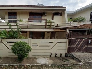 Saatnya Investasi Menarik Rumah Green Garden 2 Lantai, Jakarta Barat