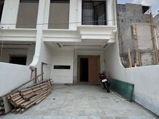 Rumah 3 Kamar di Depok, bisa jalan kaki ke Stasiun Depok Lama