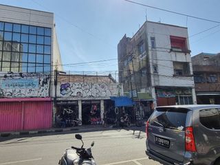 Ruko 2 Lantai Hitung Tanah di Jl. Veteran, Bandung