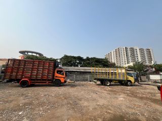 Disewa tanah di satu Maret sebelah Lotte mart lokasi  strategis  dkt apart dan perumahan cocok buat alat2 berat, cuci mobil ,bengkel
