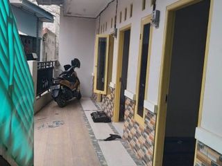 Dijual 8 pintu kontrakan 2lt di kampung dukuh Ciledug