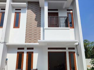 353 Rumah Baru 2 Lt Cantik dan Strategis, Private Cluster di Ciputat