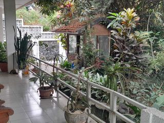 DIJUAL RUMAH 2 LANTAI DENGAN VIEW GUNUNG DAGO DI KOTA BANDUNG!