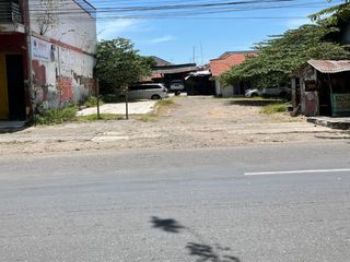BREBES KAUMANPASAR TANAH DAN BANGUNAN DEPAN STASIUN JUAL MURAH
