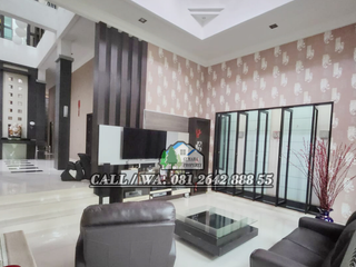 DISEWAKAN VILLA KOMP CEMARA ASRI JLN RENGAS
