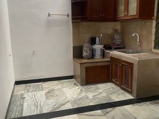 Rumah rapih siap huni full marmer Grand Poris Cipondoh