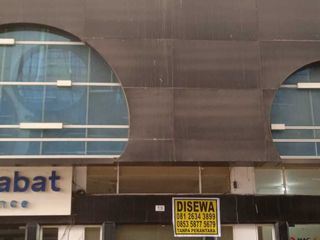 Disewakan Ruko Centrium Jl. Brigjend Katamso