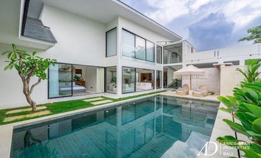 FREEHOLD / LEASEHOLD | MODERN VILLA IN PRIME SEMINYAK NEAR THE BEACH
