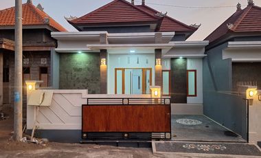 RUMAH BARU 3 KAMAR TIDUR JL. MULAWARMAN ABIANBASE GIANYAR BALI