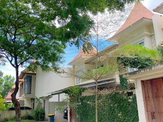 Rumah di kompleks elit Mutiara Boutique