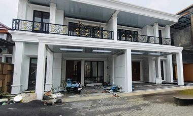 Rumah mewah baru cluster American style colomadu