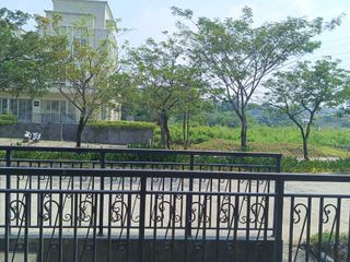 Di Jual Ruko Baru Strategis di Podomoro Golf View