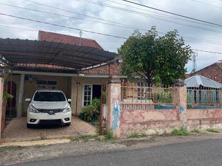 Rumah lantai 2 di Seruni dekat Museum NTB