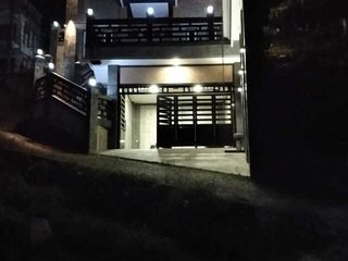 BANTING HARGA VILLA ELIT MEWAH PRIGEN DEKAT HOTEL SURYA