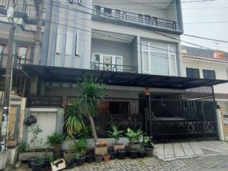 JUAL RUMAH SUNTER 3 LANTAI MINIMALIS, FURNISH LUX, 9X15, SIAP HUNI