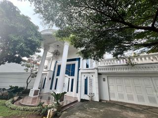 Dijual Rumah Mewah SHM dengan kolam renang Luas 2.619 m² di Cibinong