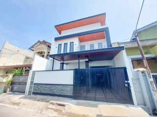 Rumah 2lantai mewah dekat kota solo RS JIH lokasi baturan