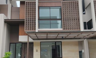 Dijual Rumah 3 Lantai dalam Cluster di Citra Garden Serpong