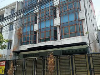 Di jual ruko / gedung daerah Salemba tengah Jakarta pusat