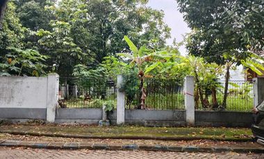 Dijual Kavling Hoek Dekat Perumahan Kejaksaan di Villa Serpong