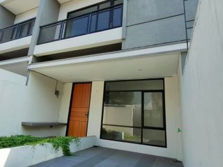 Rumah SHM 2 Lt Strategis 15 Mnt ke CBD Ciledug Family Mall J-33031