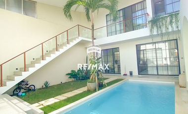 For Sale Luxury Villa In Sanur
