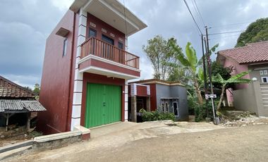 Dijual Murah Rumah dan Ruko Pinggir Jalan Pedesaan di Purwakarta