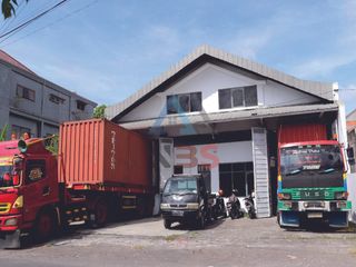 for rent warehouse and office in kerobokan , behind tiara gatsu
