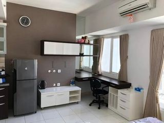JUAL APARTEMEN BERKELEY UC CITRALAND HIGH SPEC FULL FURNISH SIAP HUNI