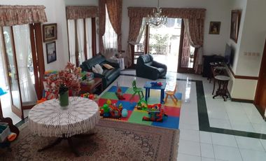 rumah lama siap huni di lebak bulus