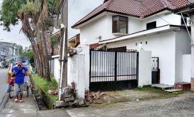 Dijual Rumah 2 Lantai Hoek Pinggir Jalan Raya Pondok Ranji