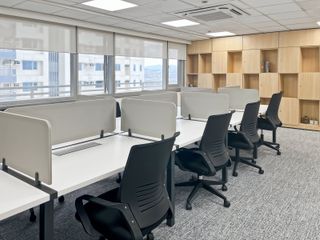 Find a dedicated desk and get down to business in Spaces Calle Industria