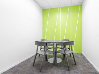 All-inclusive access to professional office space for 4 employees in Regus Filinvest One Building Alabang