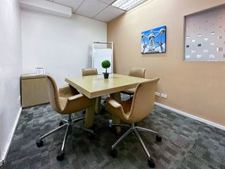 Private office space for 4 employees in Regus Eco Tower