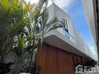 2 Bedroom Townhouse for sale in Canggu, Bali
