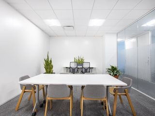 Fully serviced office space for you and your team in Spaces Century Diamond Tower