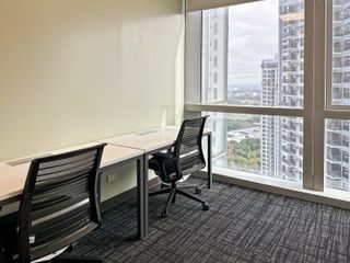 All-inclusive access to office space in Regus One Vertis Plaza