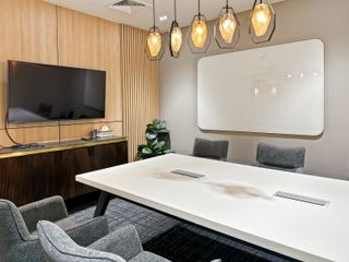 Serviced office space for 10 employees in Regus One Vertis Plaza