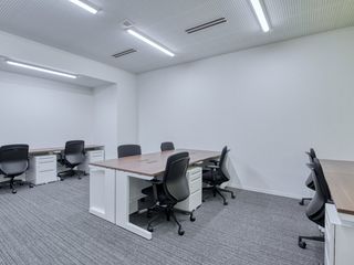 Fully serviced office space for you and your team in Regus One Vertis Plaza