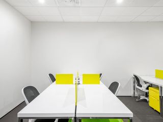 Work more productively in a shared office space in Regus Alveo Park Triangle Tower
