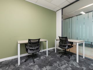 All-inclusive access to professional office space for 3 employees in Regus Alveo Park Triangle Tower